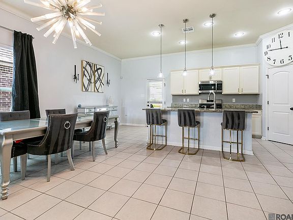 4th image of 1824 Meadow Oak Dr