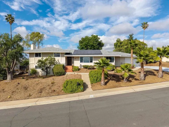 136 Helen Way, Escondido, CA 92025