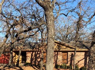 913 N Stewart St, Azle, TX 76020