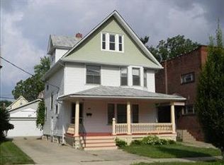 1282 Beach Ave, Lakewood, OH