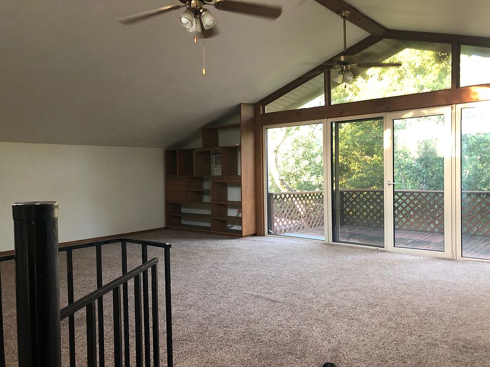 2nd image of 1829 Mariposa Dr