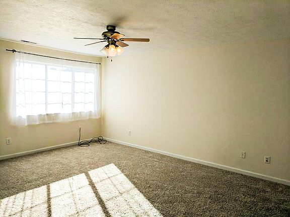 5th image of 5717 Carrousel Dr