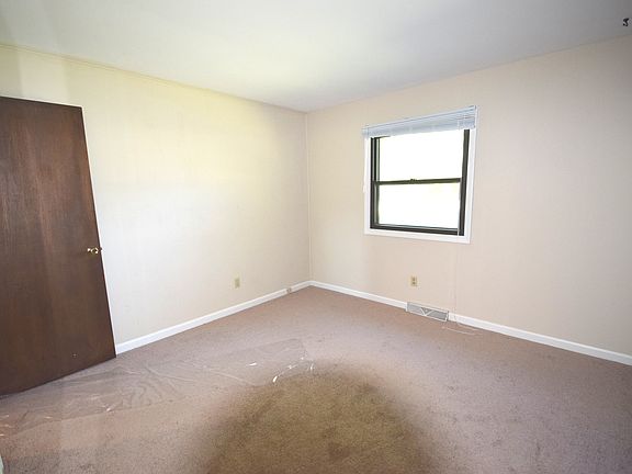 5th image of 7020 Lockwood Ln