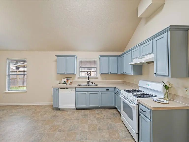 16910 Port O Call St — Photo 9