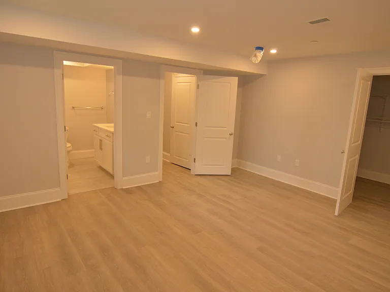 100 Brooks St — Photo 18