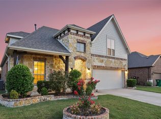 637 England St, Fate, TX 75189