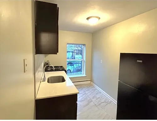 112 Lincoln Ave #11 Photo 1