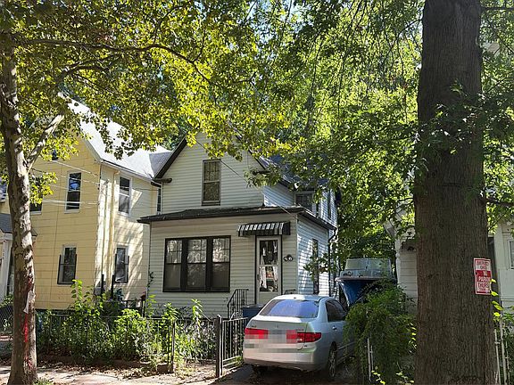 2nd image of 137 Butler St