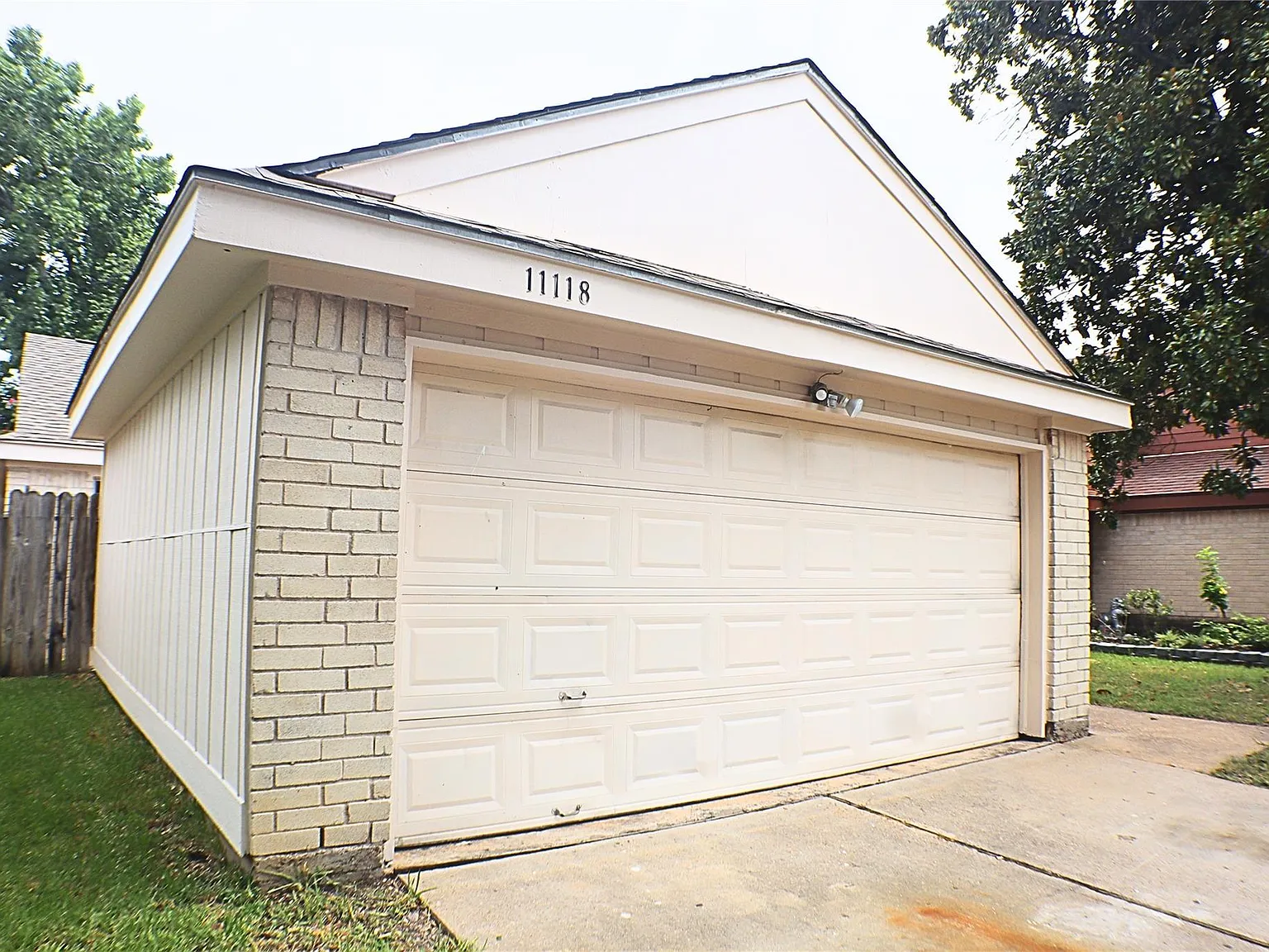 3 bed, 2.0 bath, 1704 sqft, $1,900 — Photo 4
