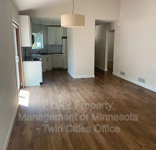 1390 Granada Trl N — Photo 2