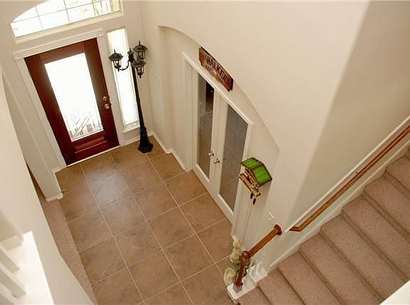 2nd image of 28250 Daystrom Ln
