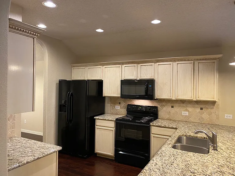 9909 Carter Dr — Photo 11