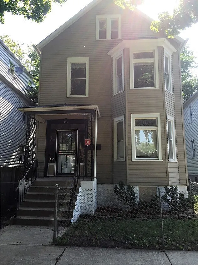 2 bed, 1200 sqft, $1,200 — Photo 1