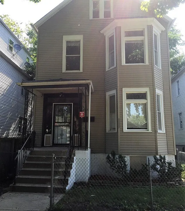 8423 S Muskegon Ave #1