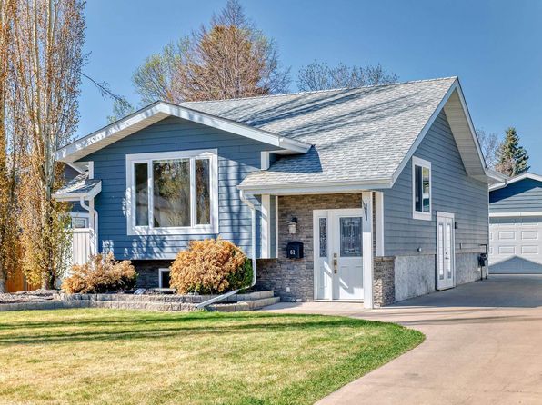 61 Woodbine Rd, Strathcona County, AB T8A 4A7