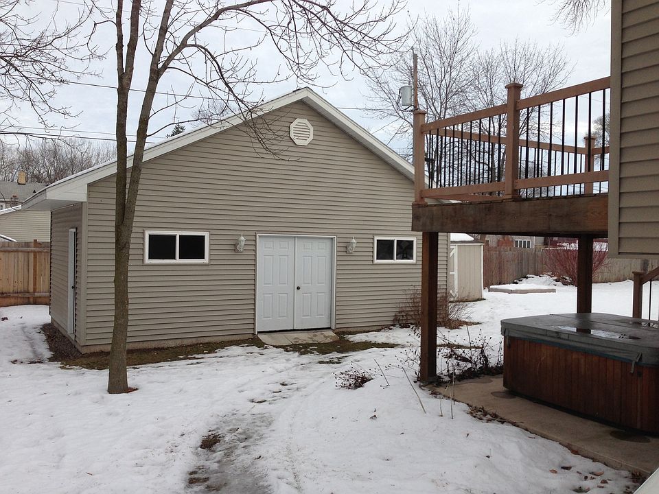 2nd image of 3922 Lloyd St