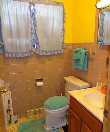5th image of 3913 N Lawndale Ave
