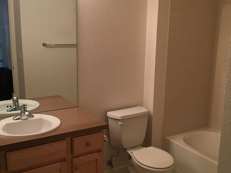 2nd bathroom