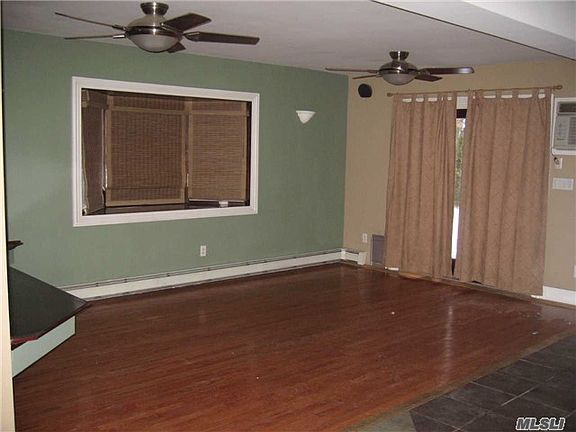 3rd image of 54 Comerford St