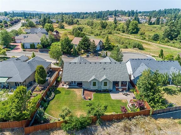 4th image of 2020 Seaton Ct SE