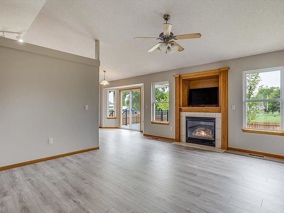 4th image of 314 N Clay Cir