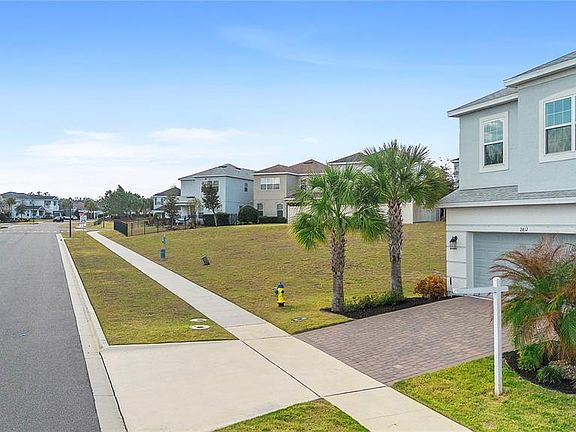 3rd image of 2812 Hilltop Rd