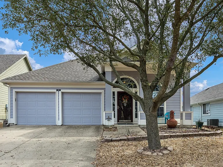 413 Creekside Dr — Photo 1