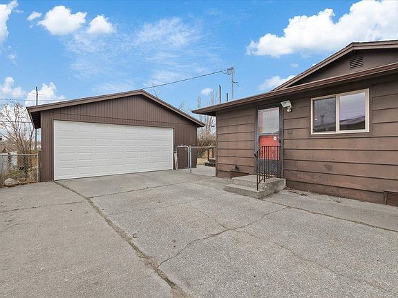 3rd image of 2507 W Rosewood Ave