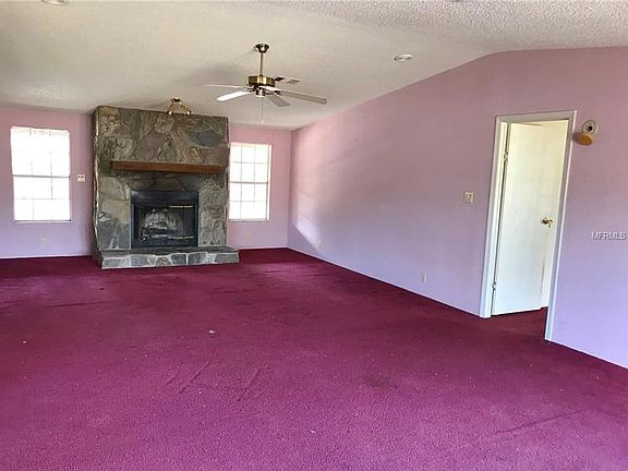 3rd image of 13522 Oakwood Dr