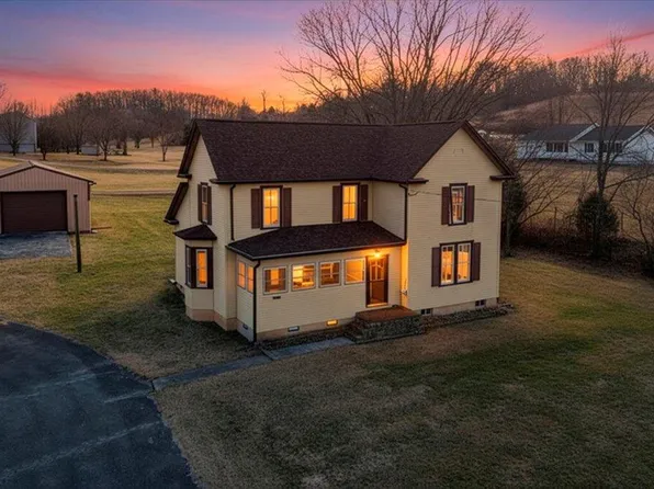 5402 Roanoke Rd, Troutville, VA 24175