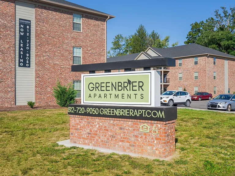 Greenbrier Apartments — Photo 12