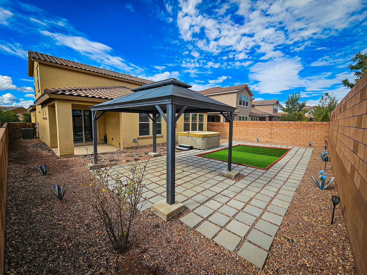 4 bed, 3002 sqft, $4,500 — Photo 4