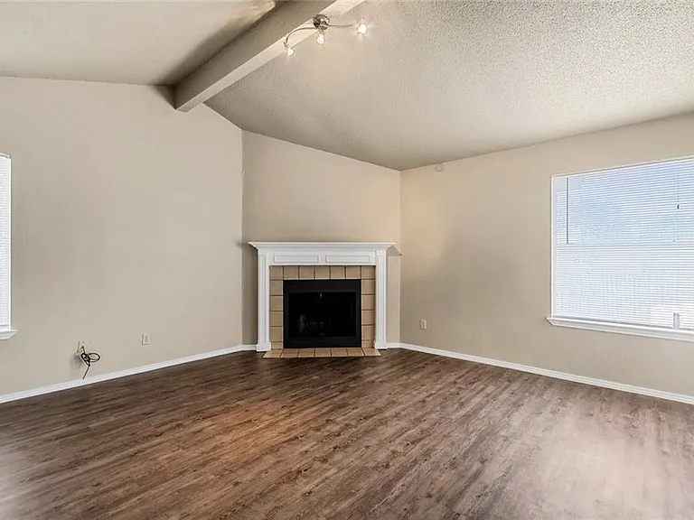 1220 Orchard Park Cir — Photo 6