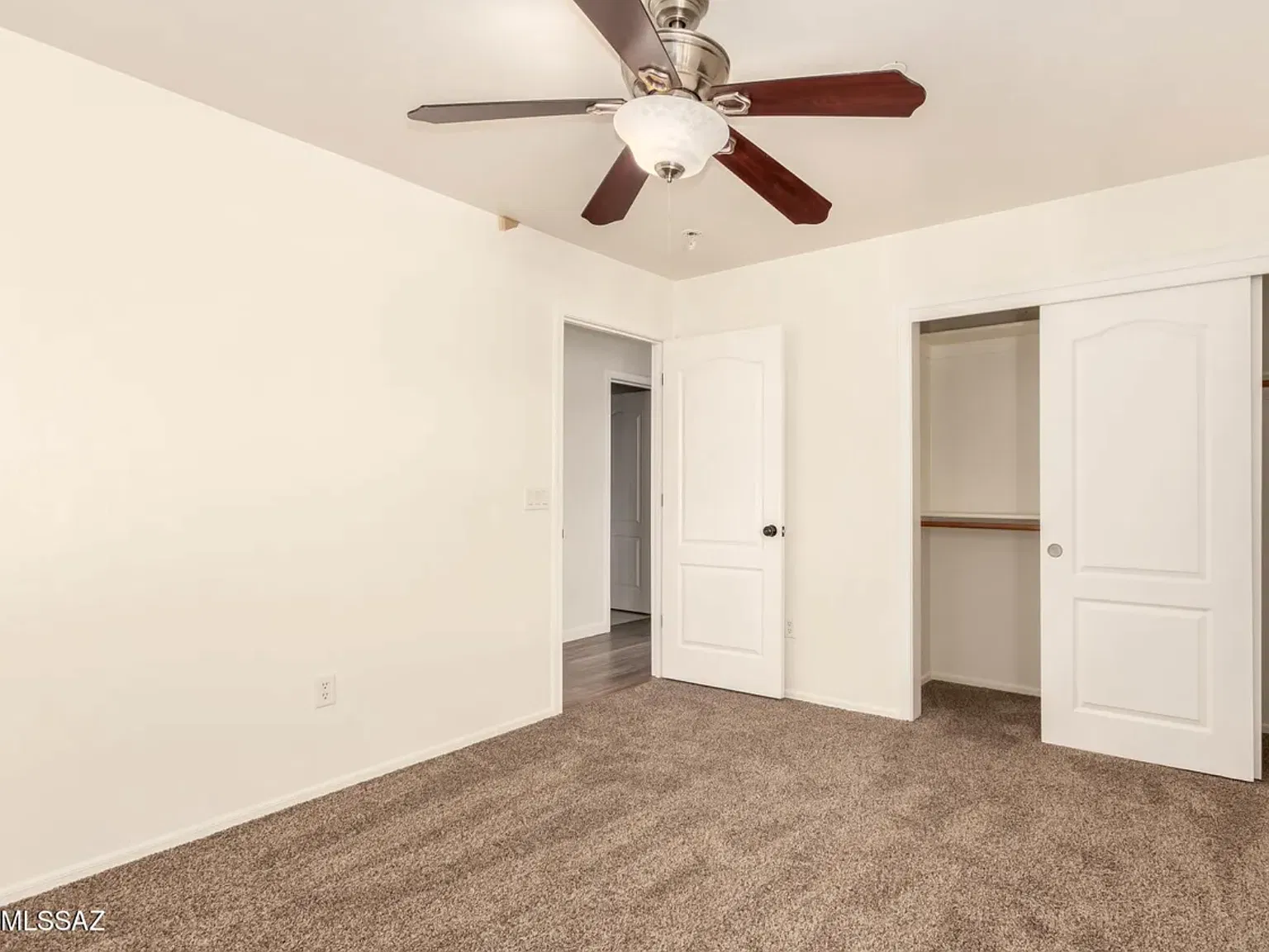 5 bed, 2909 sqft, $2,850 — Photo 2