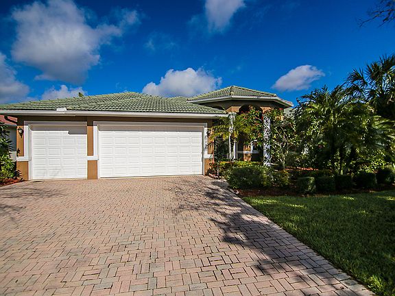 3rd image of 2293 SW Dove Canyon Way