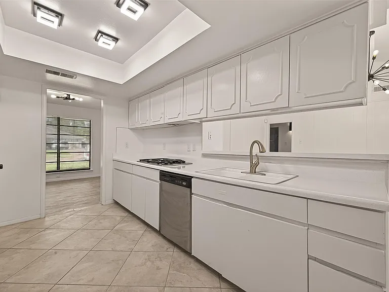 5523 Kuldell Dr — Photo 15