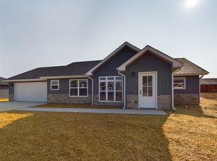 149 La Vista Dr, Waynesville, MO 65583
