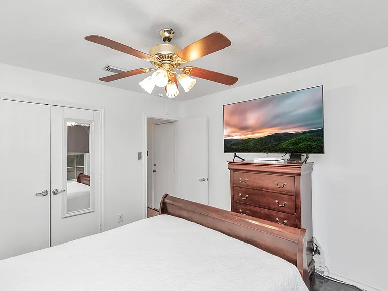 7327 Enchanted Creek Dr — Photo 28