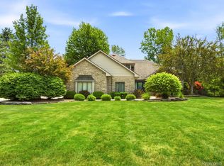 2837 Shorewood Blvd, Fort Gratiot, MI 48059