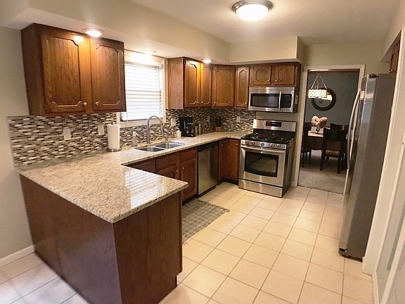 5th image of 55835 Jefferson Knolls Dr