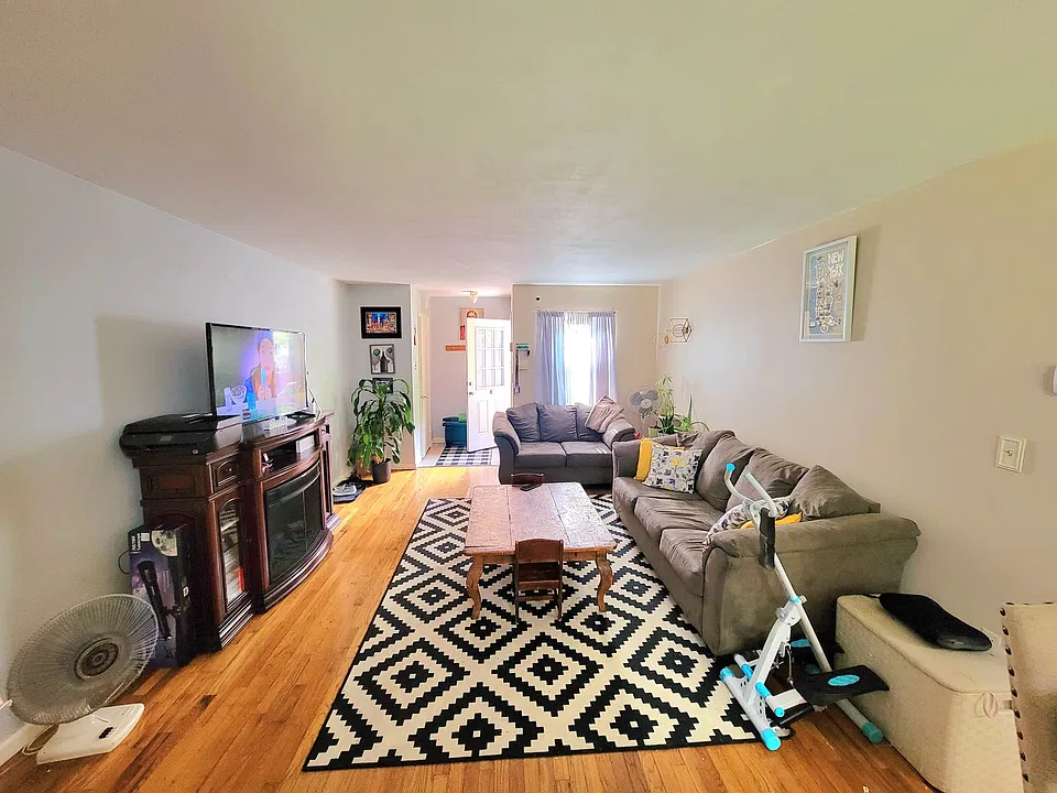 8 Church Street, Apt. K Living Room