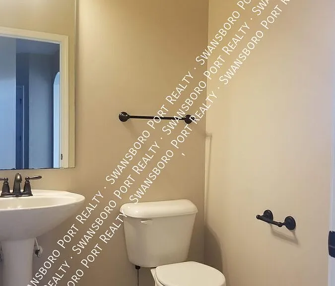 411 Cyrus Thompson Dr — Photo 30