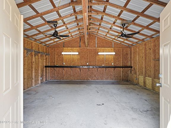 3rd image of 121 Tumlin Rd