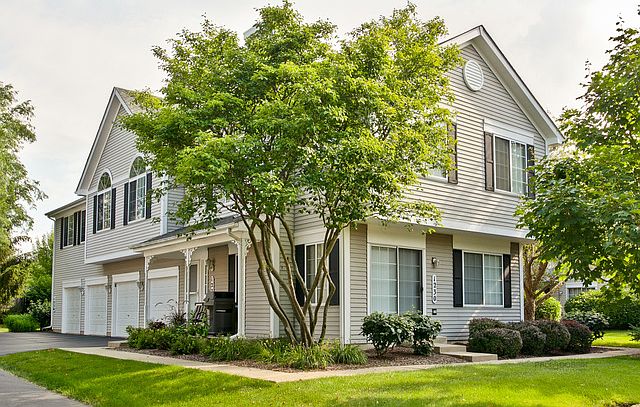 1st image of 1234 Sandhurst Ln #1234
