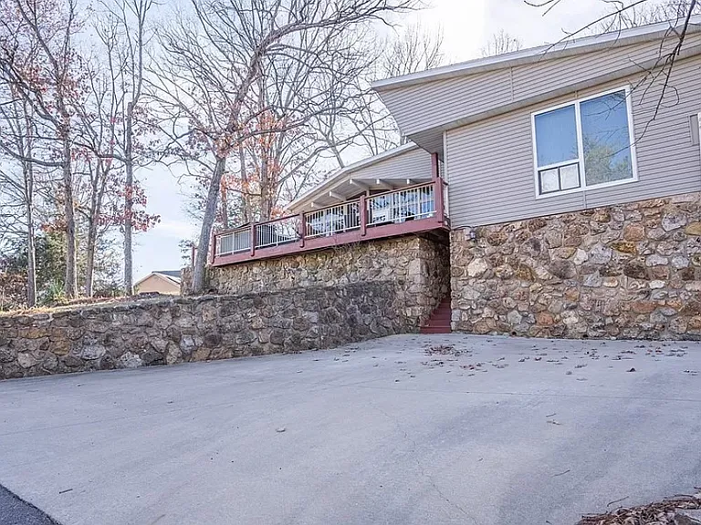 128 Hawk Cir — Photo 34