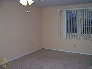 4th image of 1579 Crestline Dr