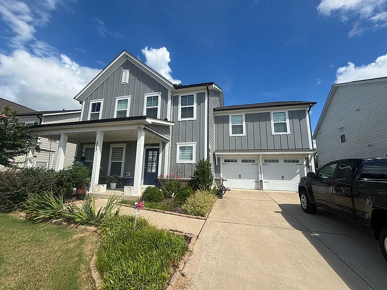 317 Aintree Ave — Photo 36