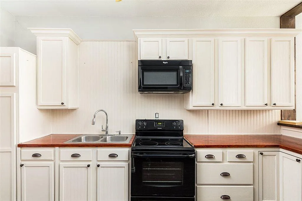 2 bed, 876 sqft, $1,495 — Photo 2