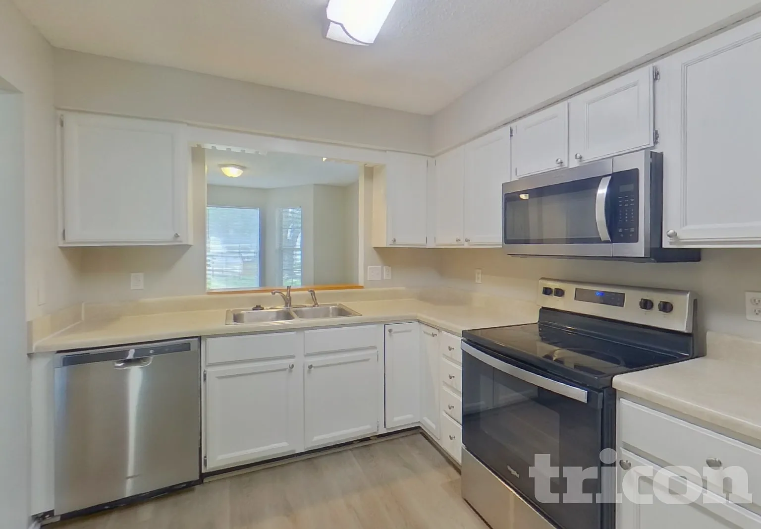 606 Radnor Lane Jacksonville FL — Photo 4