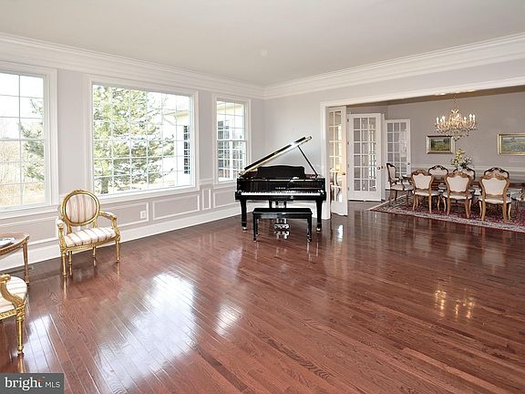 4th image of 20076 Forest Farm Ln